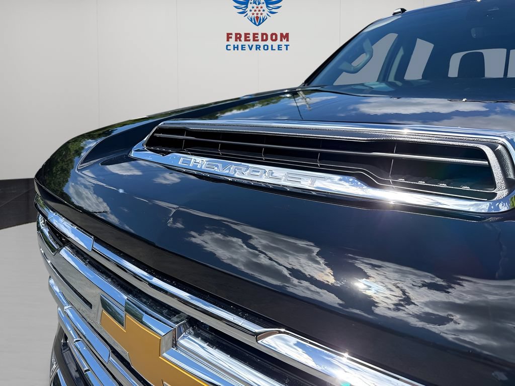 New 2026 Chevrolet Silverado 2500 LTZ w/ LTZ Premium Package AWD/4WD image 12