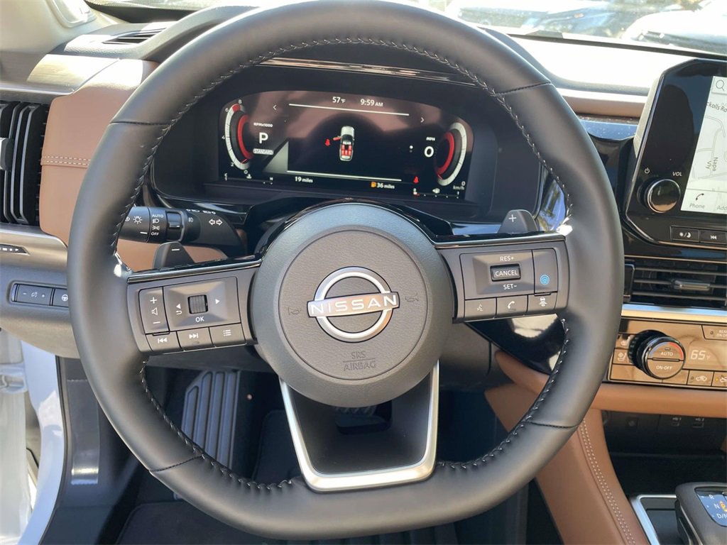 New 2025 Nissan Pathfinder Platinum image 16