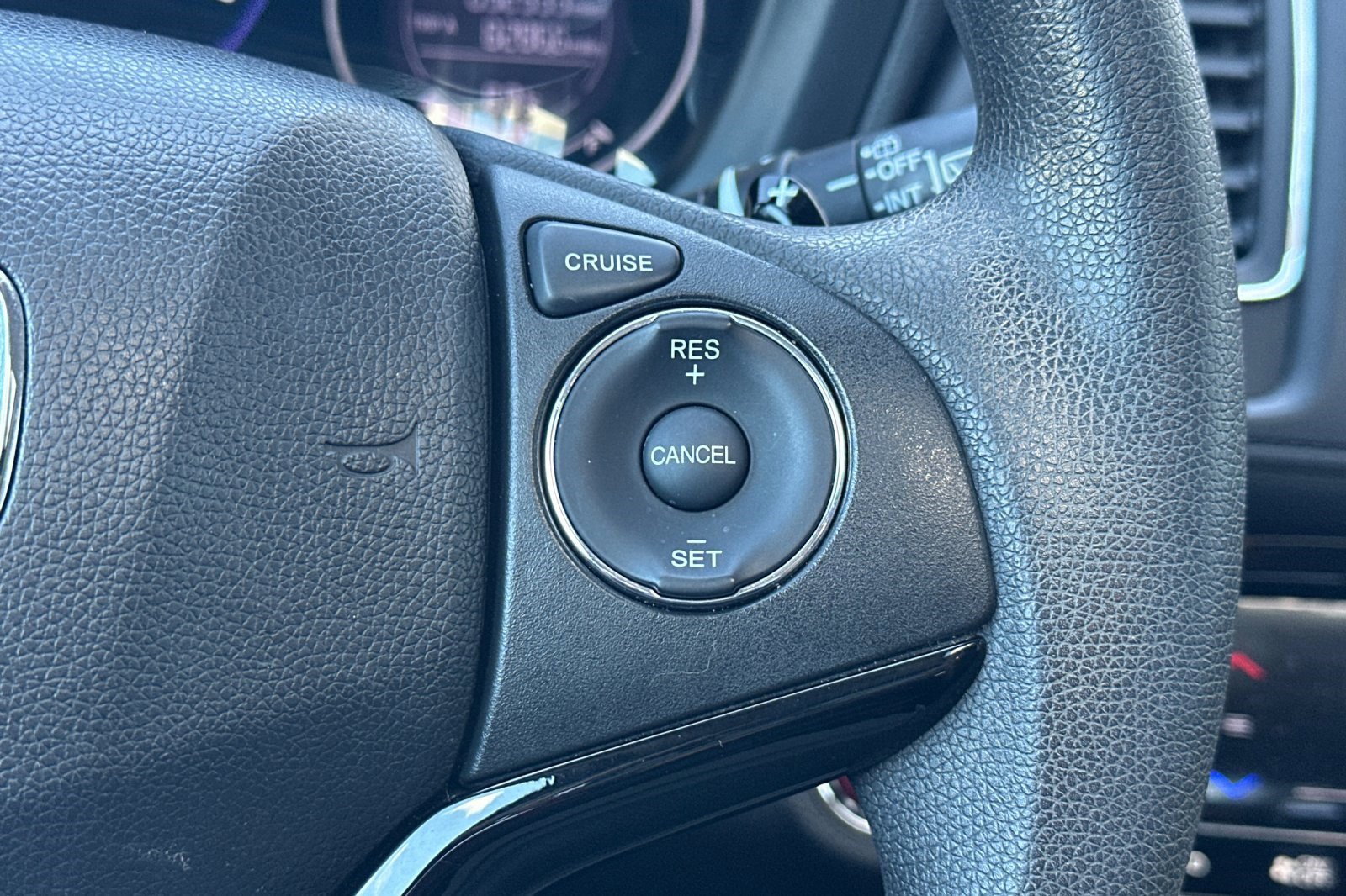 Used 2016 Honda HR-V EX image 30