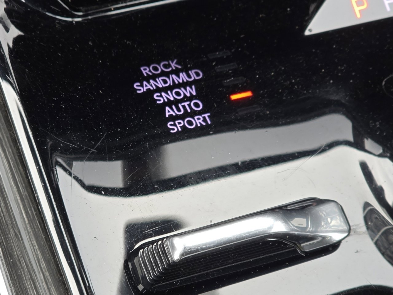 Used 2022 Jeep Wagoneer Series III w/ Flexible Seating Group image 7