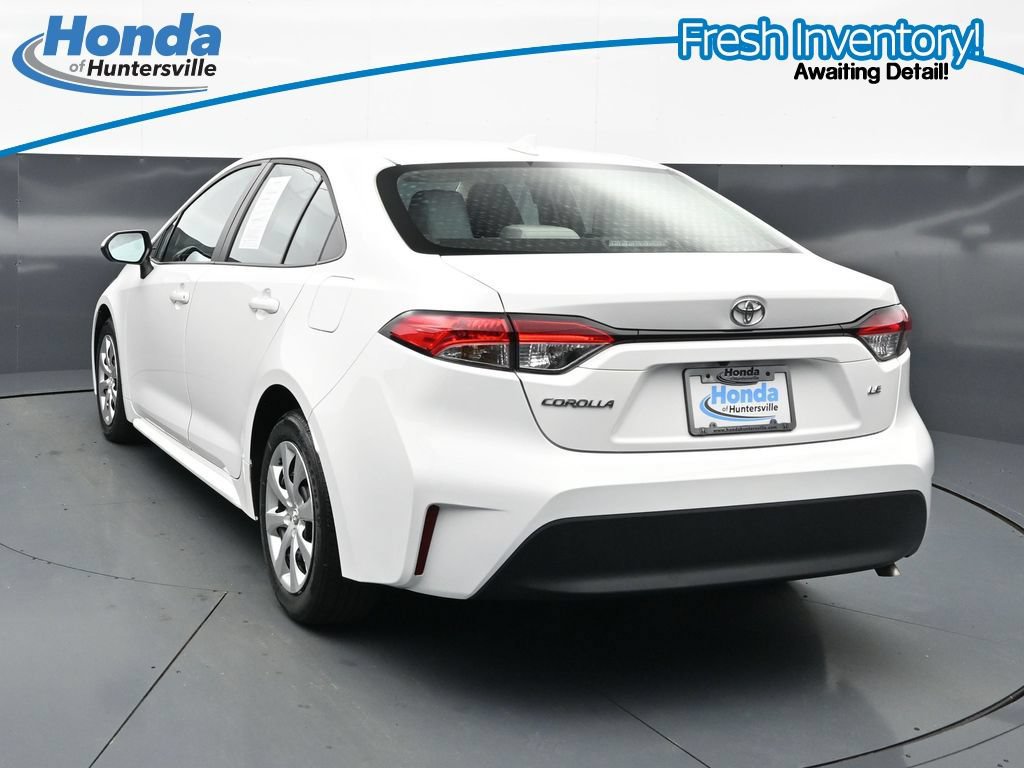 Used 2025 Toyota Corolla LE w/ Convenience Package FWD image 8