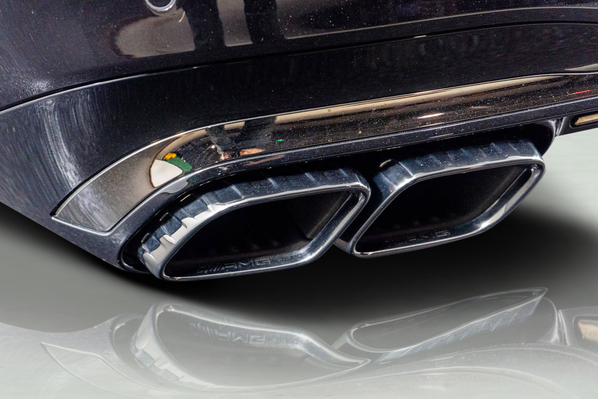 Used 2025 Mercedes-Benz S 63 AMG S w/ AMG Night Package image 14