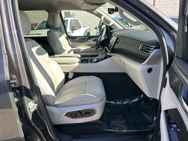 Used 2024 Jeep Wagoneer Series II image 27