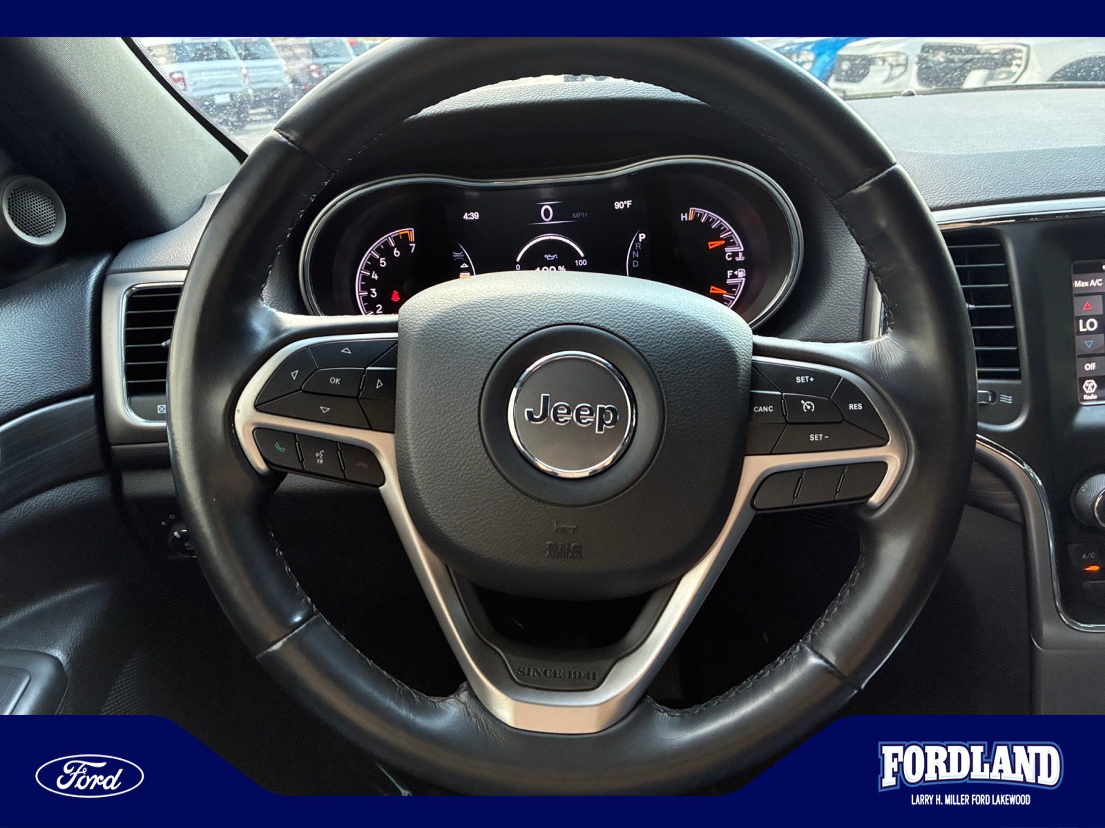 Used 2021 Jeep Grand Cherokee Laredo AWD/4WD image 9