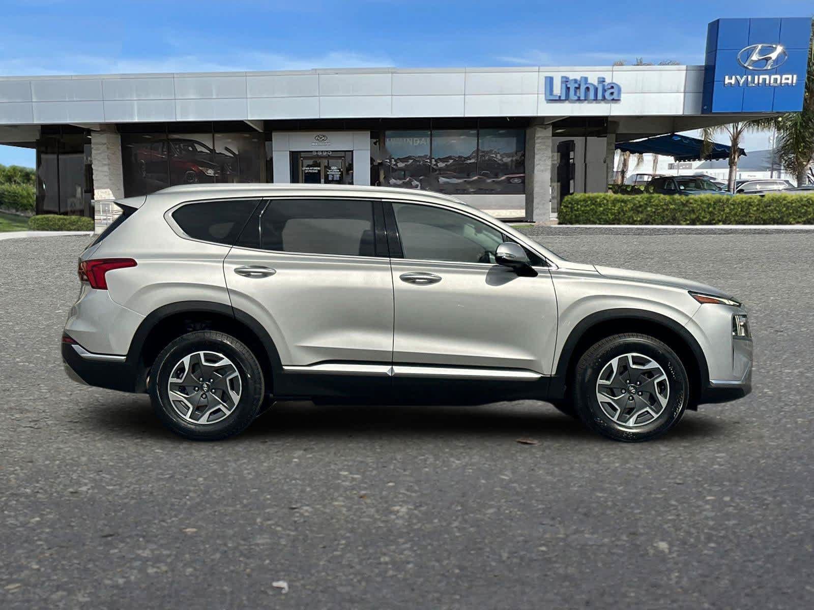 Used 2022 Hyundai Santa Fe Blue w/ Cargo Package AWD/4WD image 9