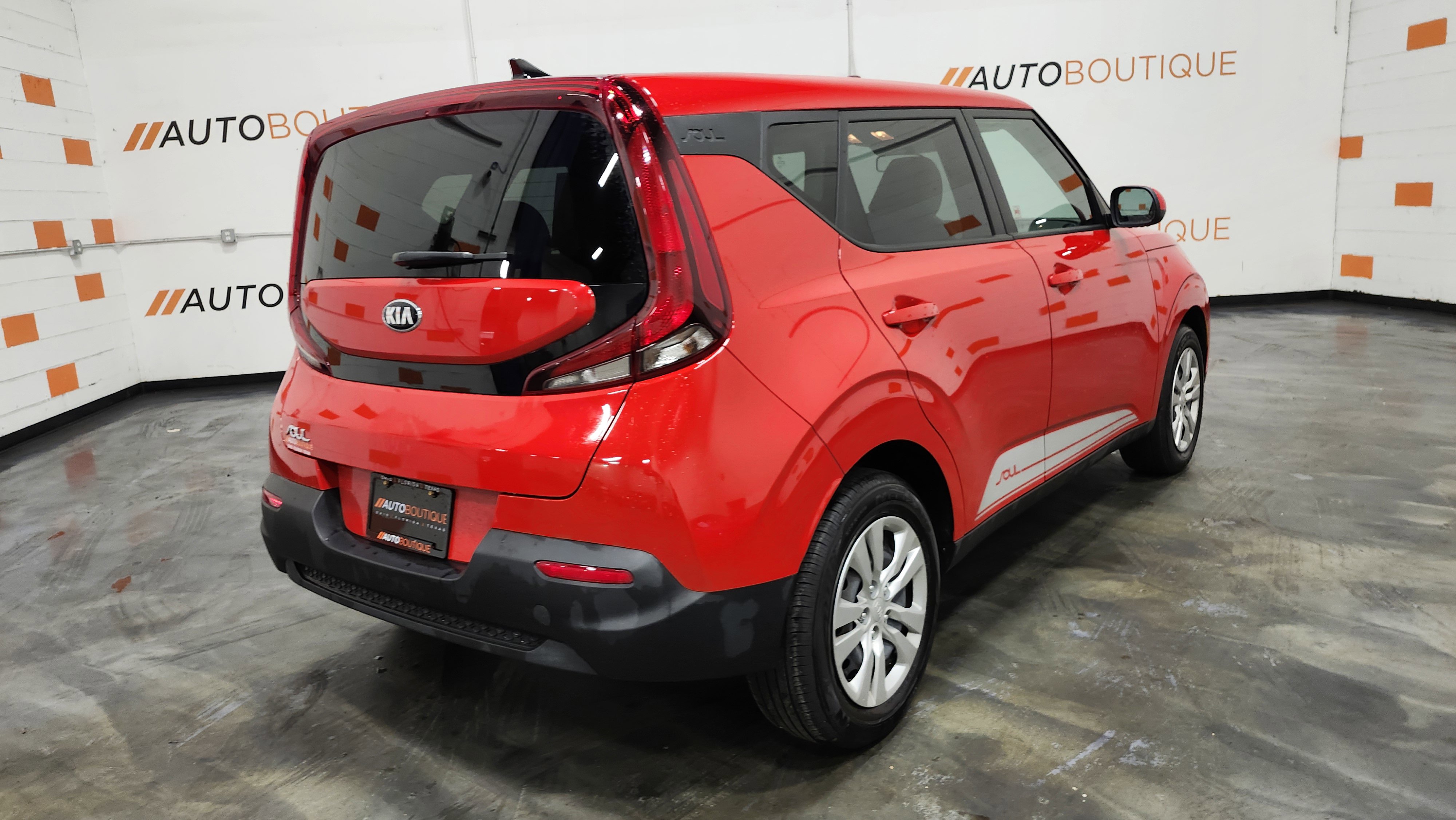 Used 2020 Kia Soul LX image 16