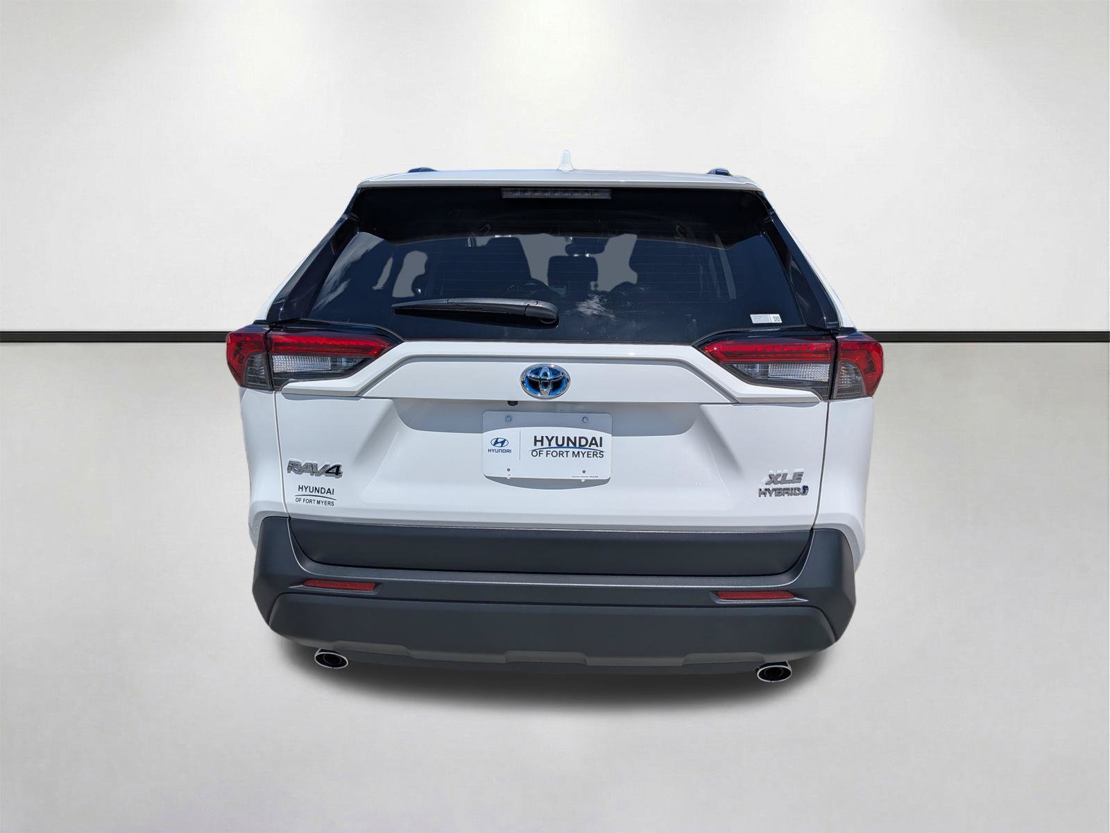Used 2024 Toyota RAV4 XLE AWD/4WD image 5