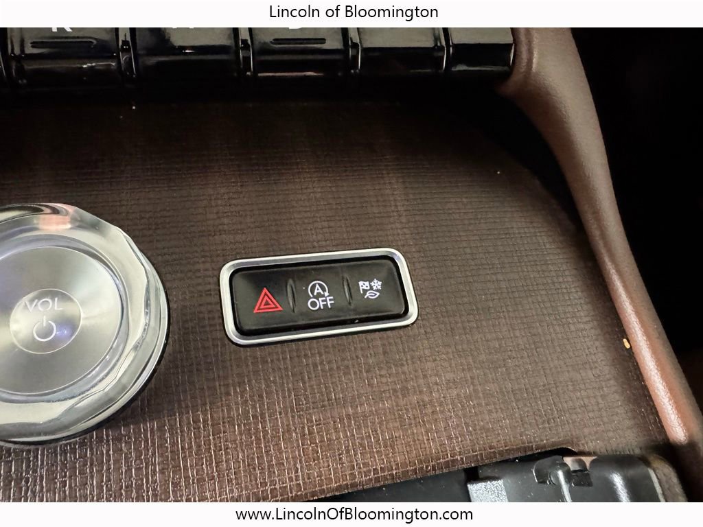 Certified 2025 Lincoln Navigator Reserve AWD/4WD image 64