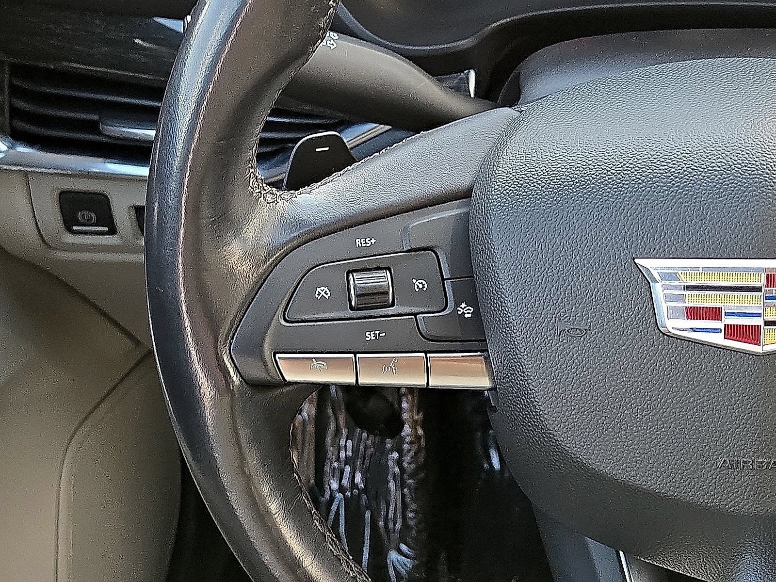 Used 2023 Cadillac XT4 Premium Luxury AWD/4WD image 19