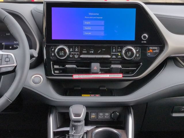 New 2026 Toyota Highlander Limited AWD/4WD image 18