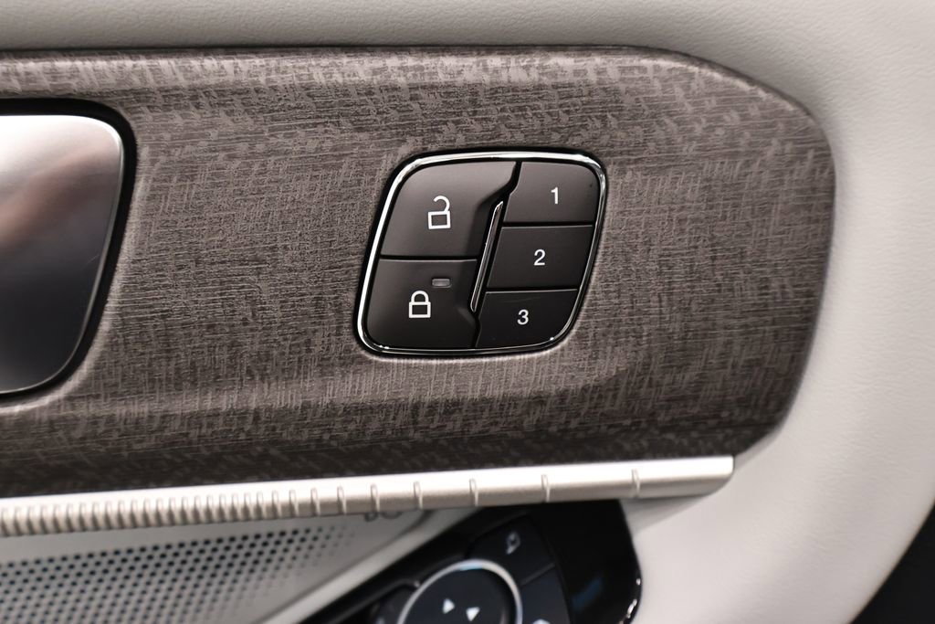 New 2026 Ford Explorer Platinum image 11