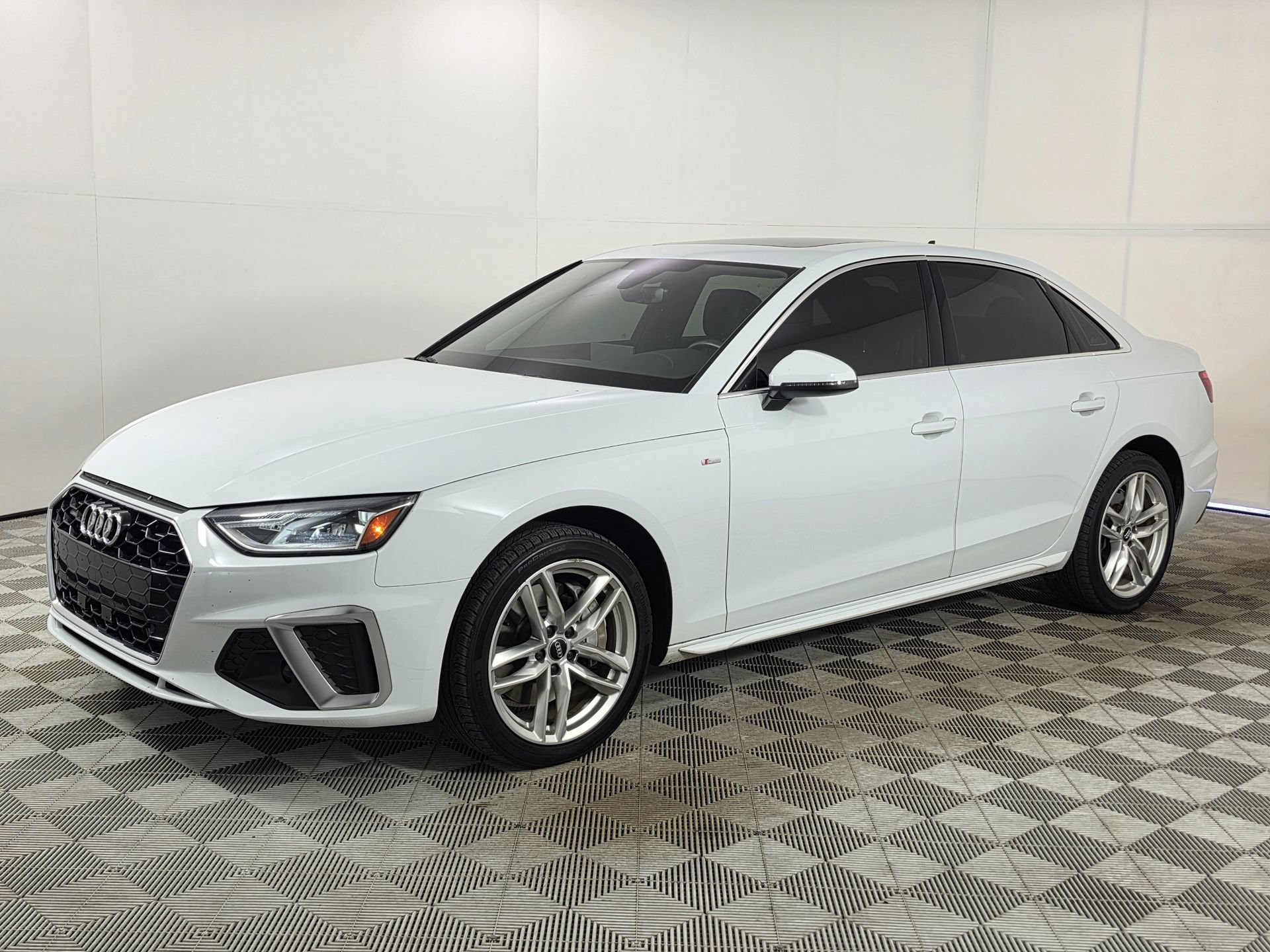 Used 2021 Audi A4 2.0T Premium w/ Convenience Package AWD/4WD image 3