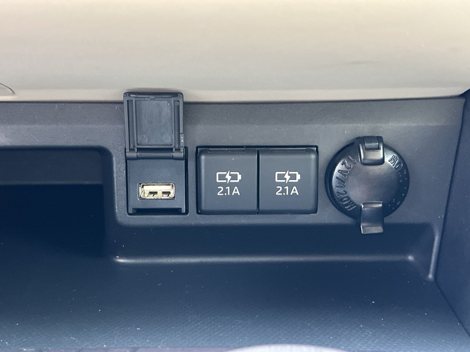 Used 2020 Toyota Highlander Platinum AWD/4WD image 32