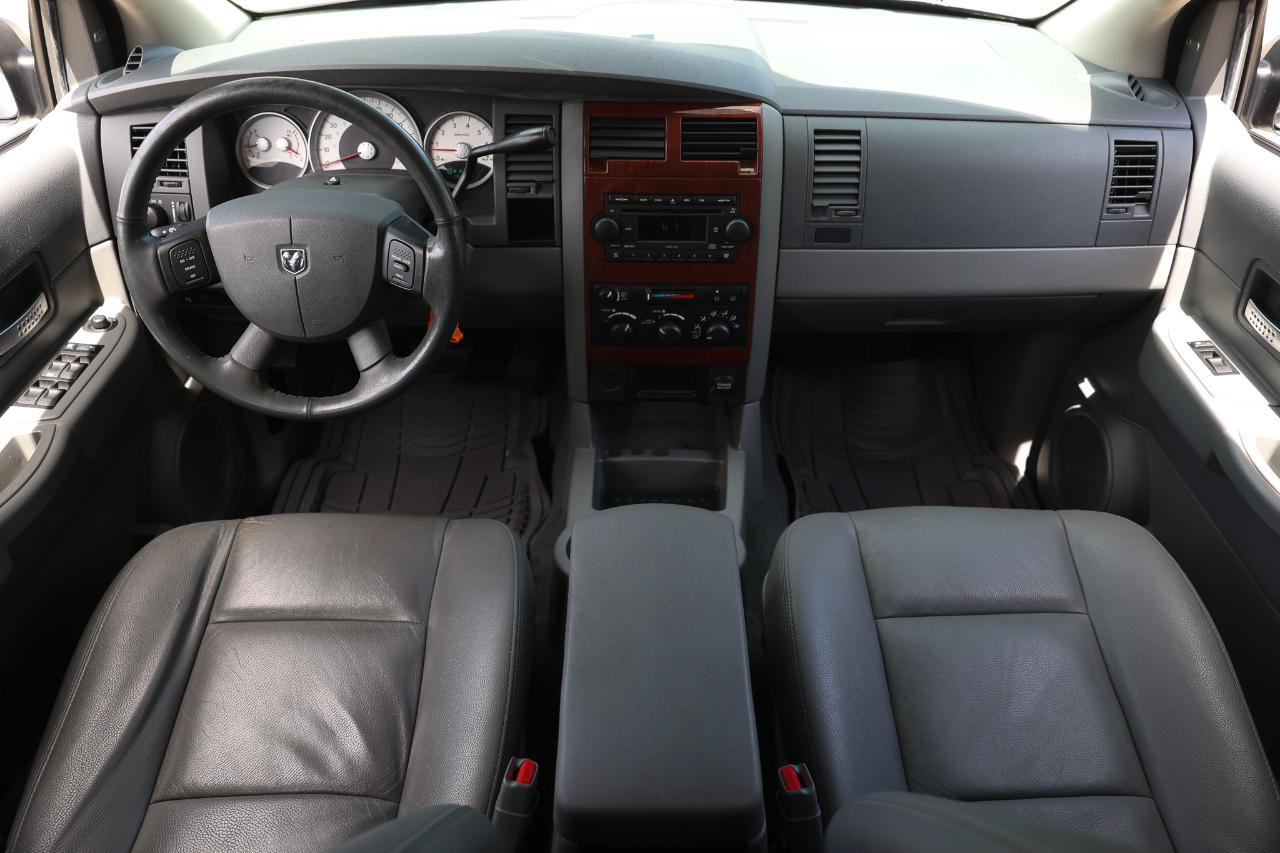Used 2005 Dodge Durango SLT RWD image 2