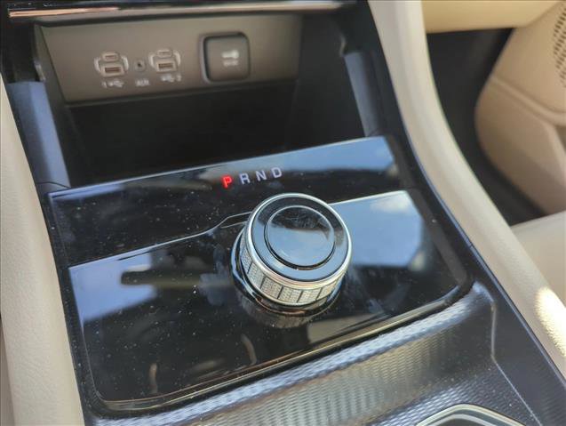 Used 2025 Jeep Grand Cherokee Limited image 7