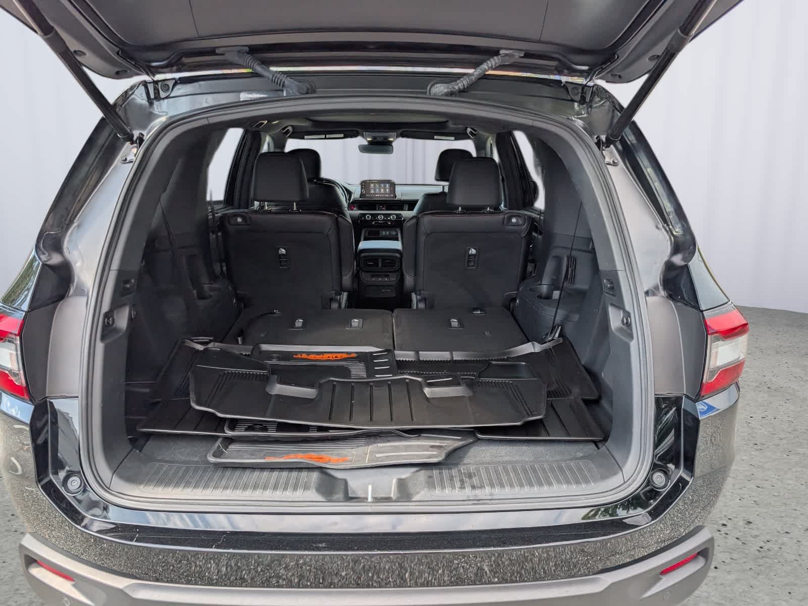 Certified 2025 Honda Pilot TrailSport image 13