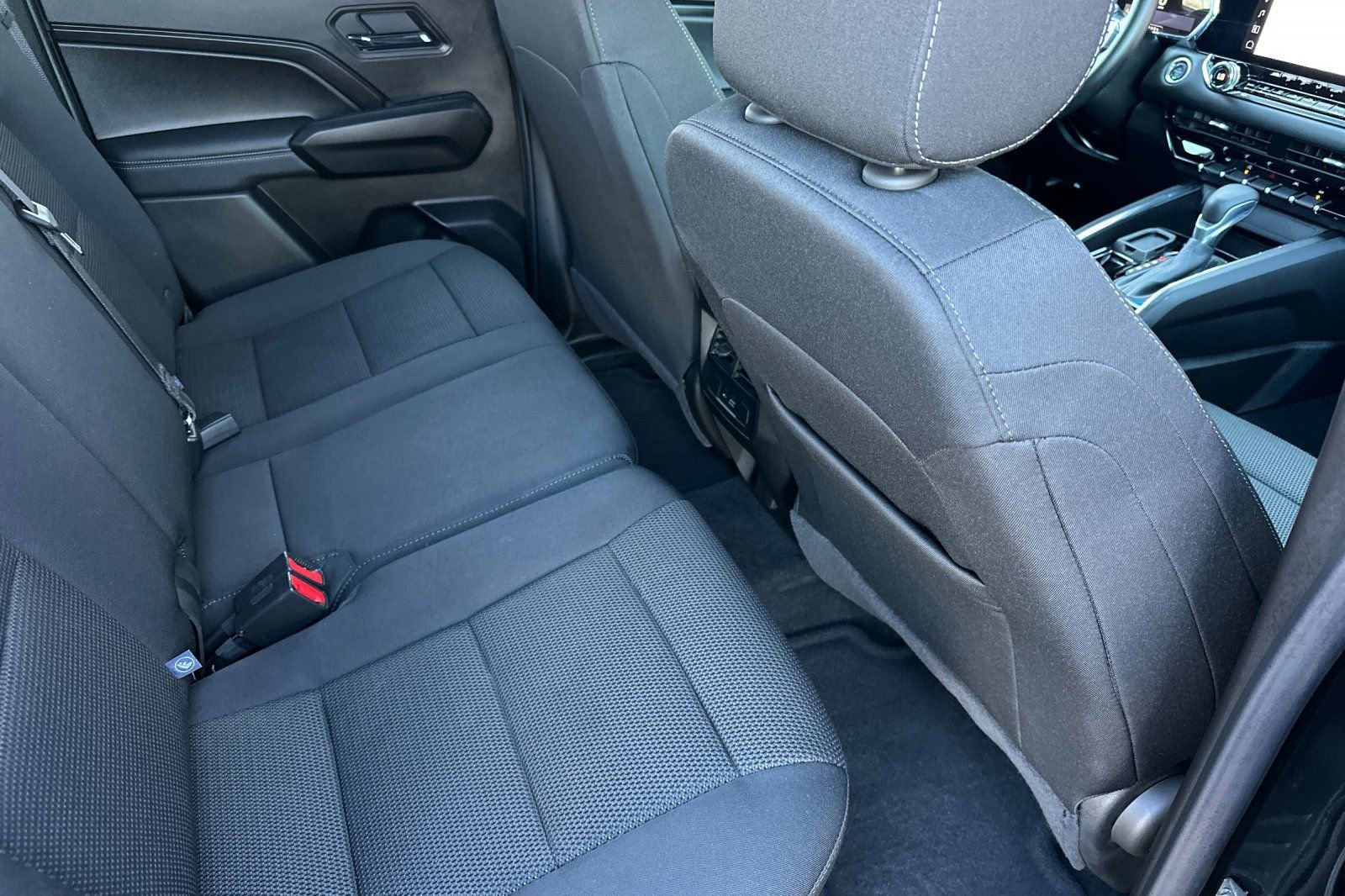 Used 2025 GMC Canyon Elevation w/ Convenience Package image 18