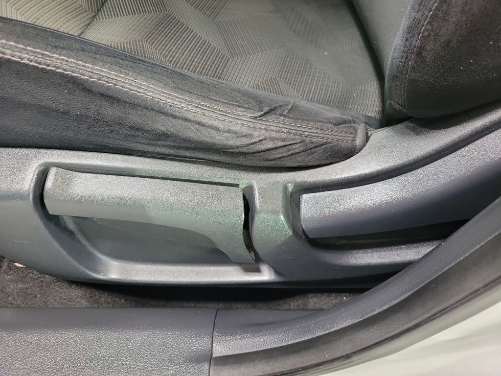 Used 2015 Nissan Rogue S image 35