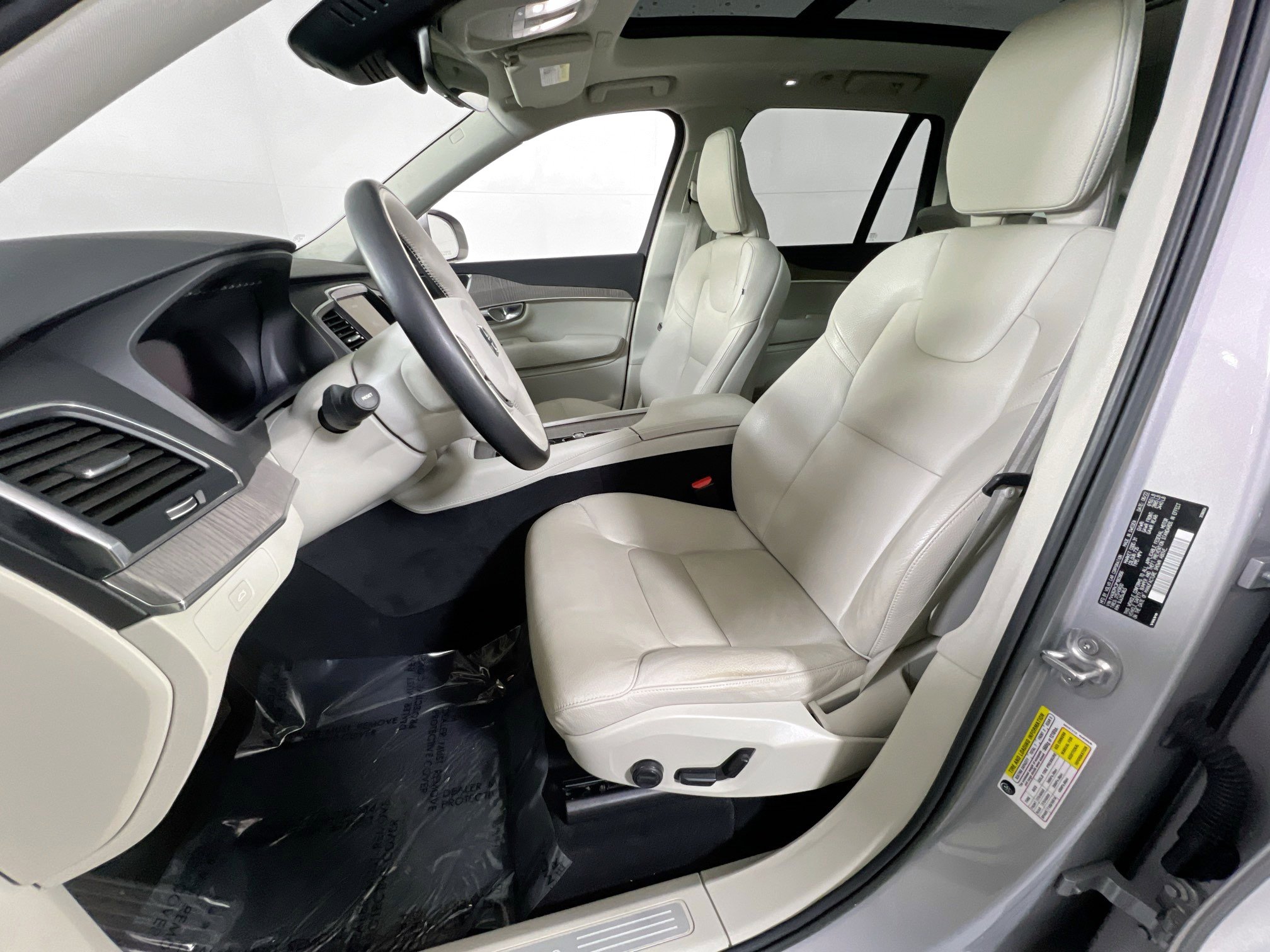 Used 2023 Volvo XC90 B6 Core w/ Protection Package Premier image 21