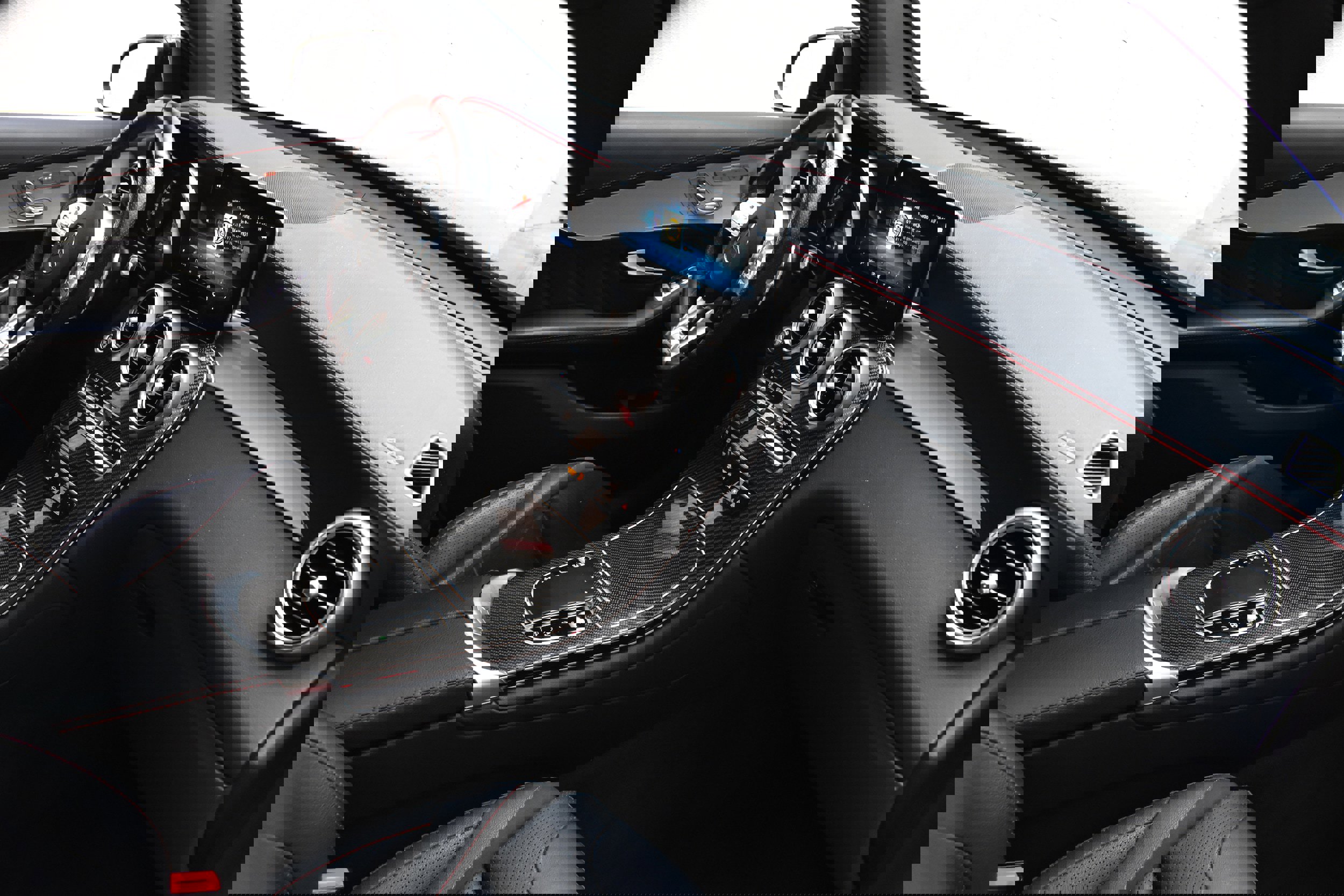 Used 2022 Mercedes-Benz GLC 43 AMG 4MATIC image 28