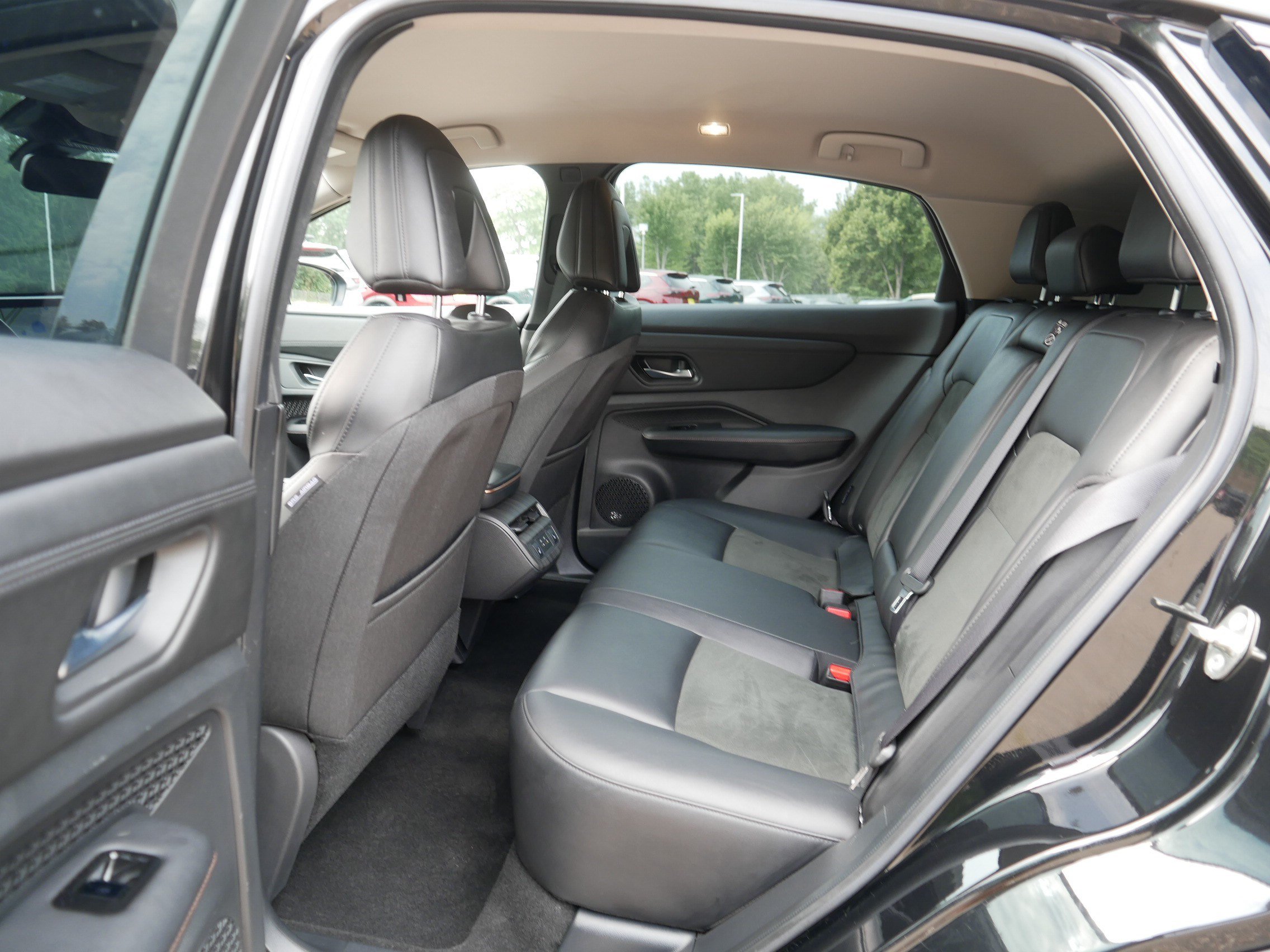 Certified 2024 Nissan Ariya AWD image 35