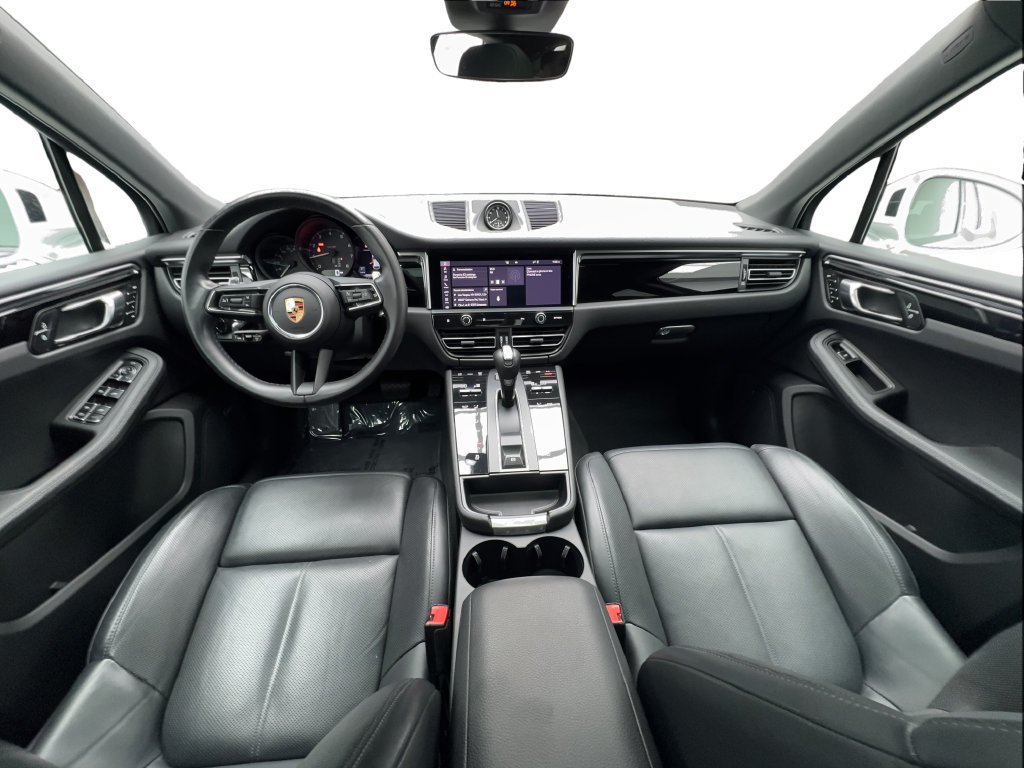Used 2024 Porsche Macan w/ Premium Plus Package AWD/4WD image 41