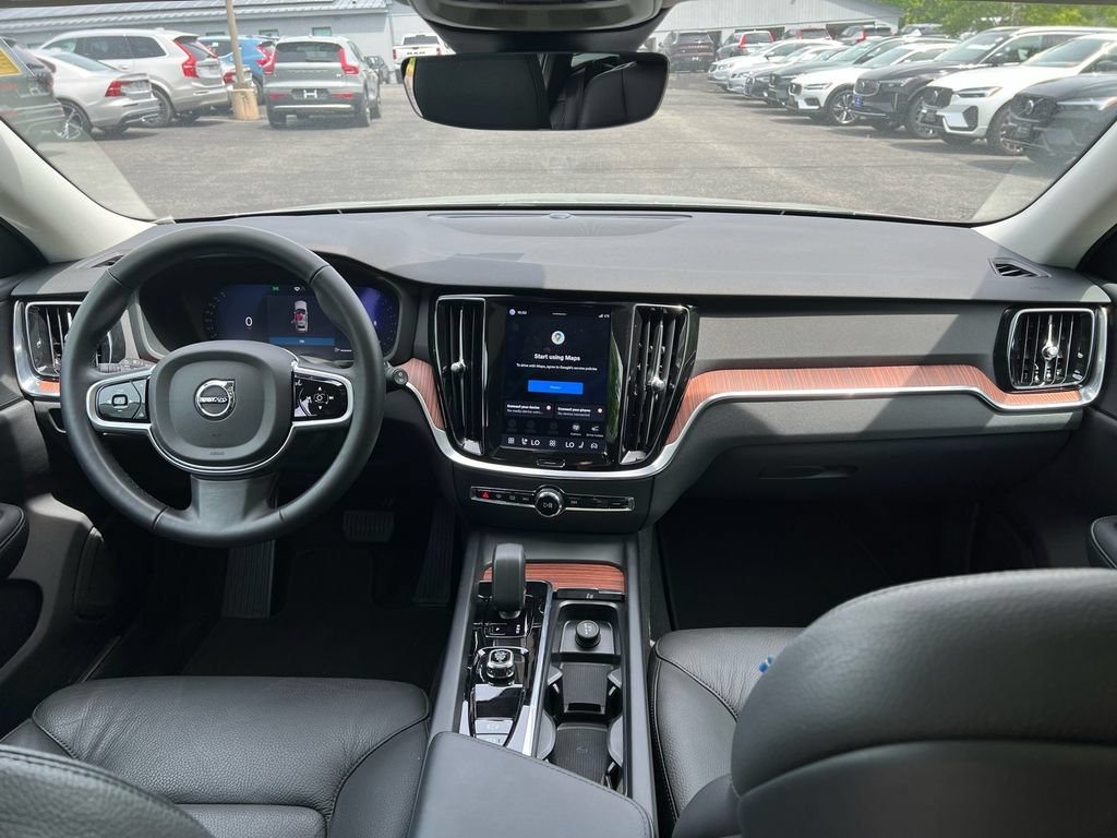 Certified 2025 Volvo V60 B5 Cross Country Plus AWD/4WD image 26
