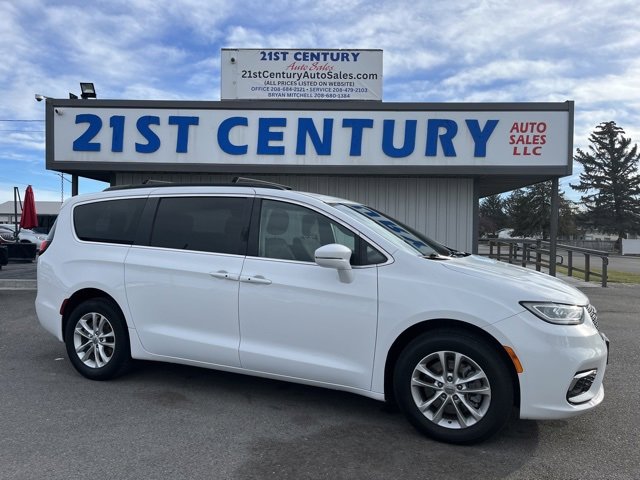 Used 2022 Chrysler Pacifica Touring image 1