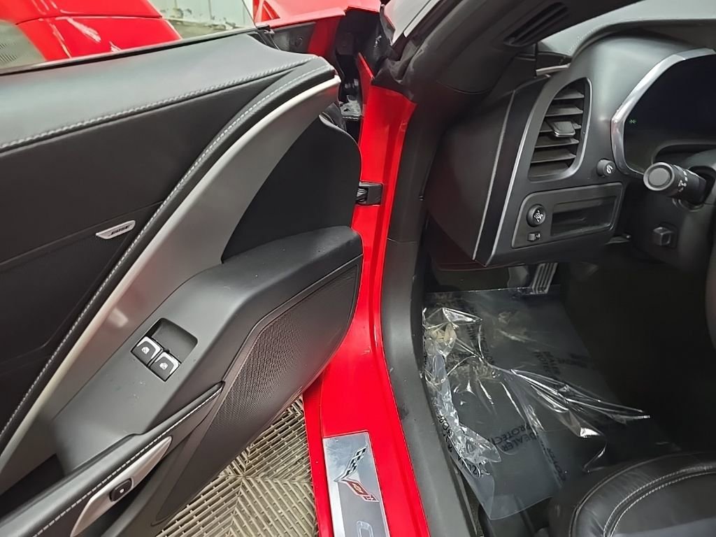 Used 2014 Chevrolet Corvette Stingray Coupe image 31