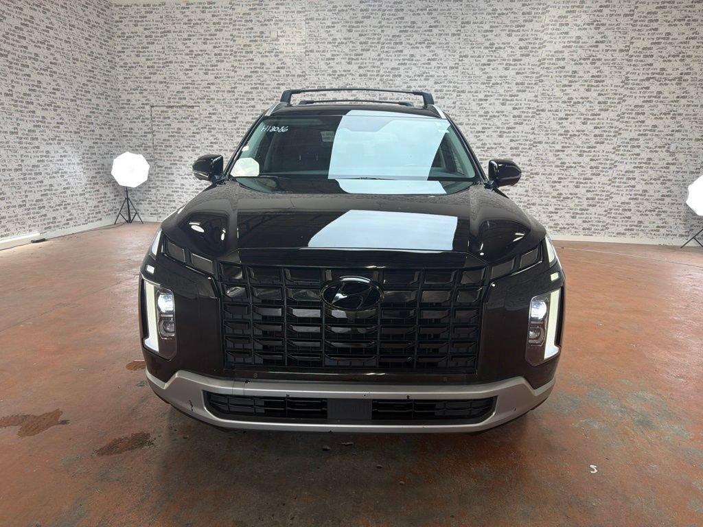 Used 2024 Hyundai Palisade SEL FWD image 2