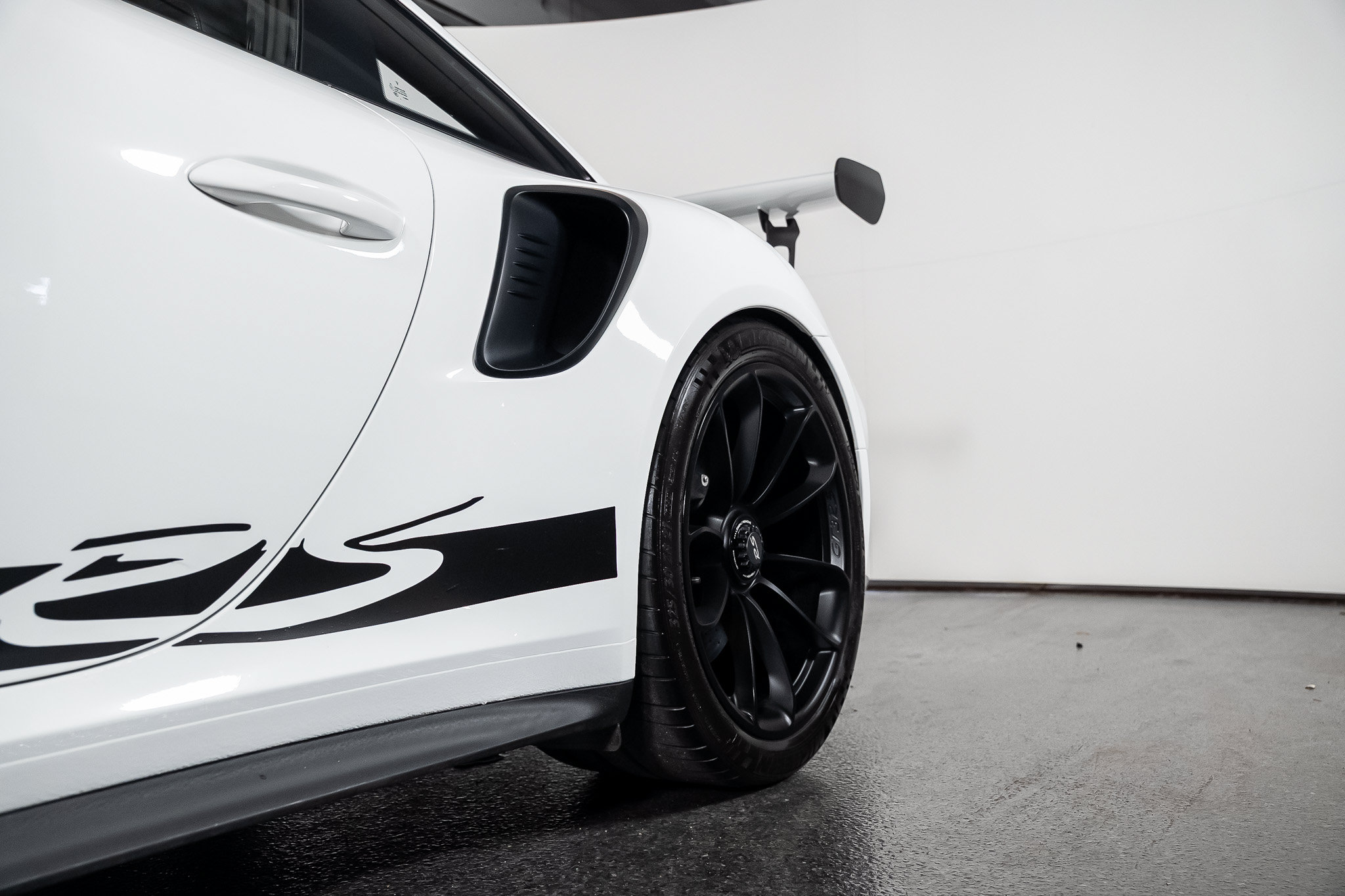 Used 2019 Porsche 911 GT3 RS RWD image 27