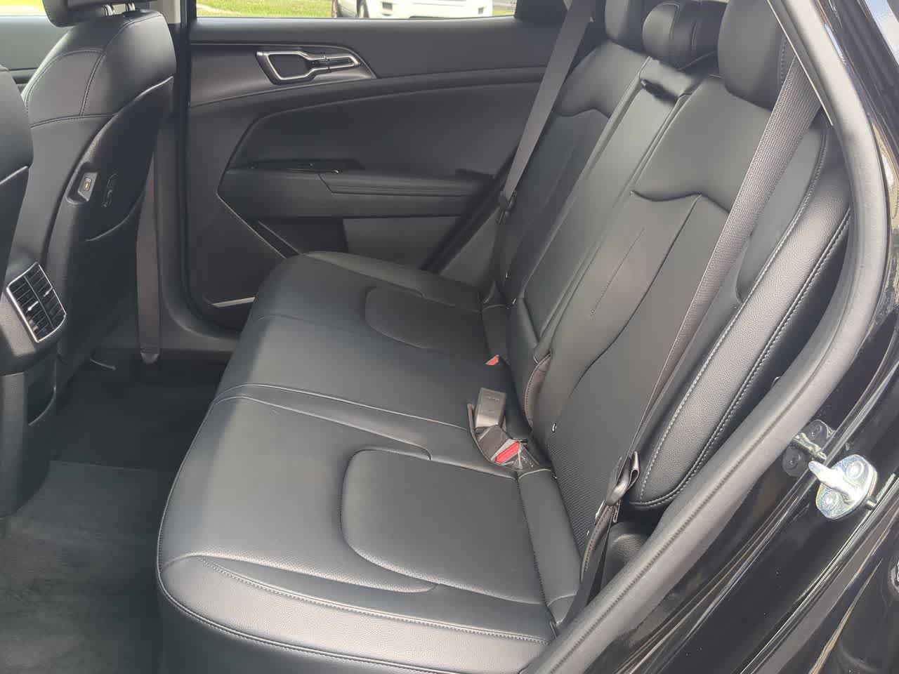 Used 2023 Kia Sportage EX AWD/4WD image 18