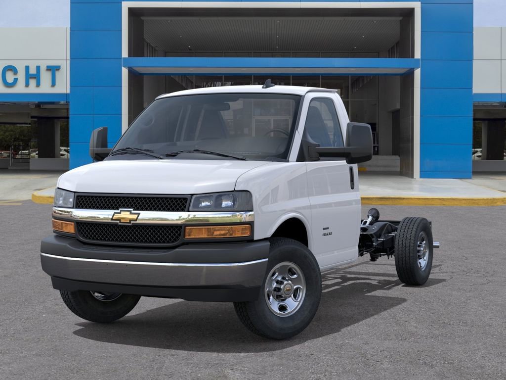 New 2026 Chevrolet Express 3500 image 6