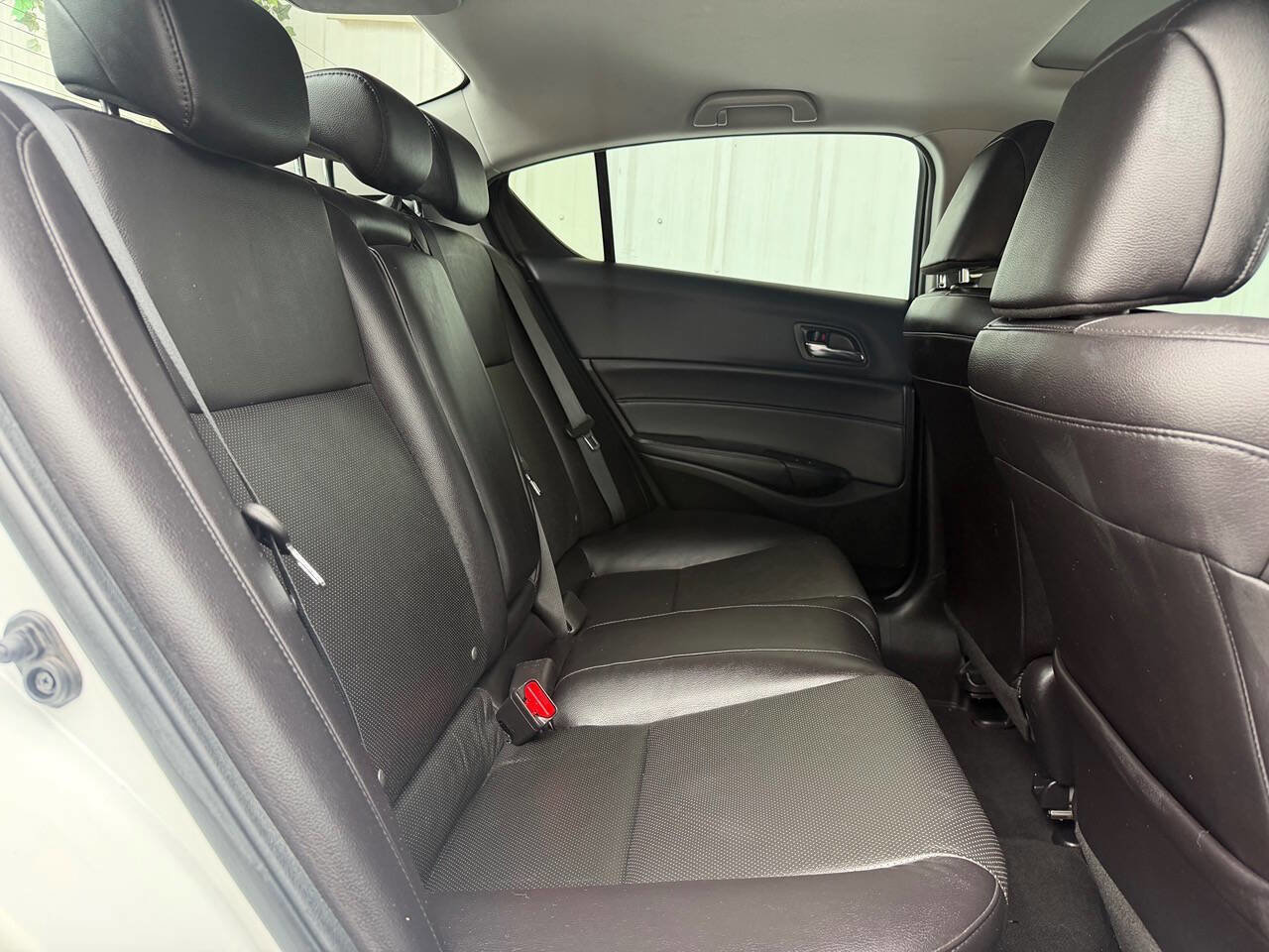 Used 2017 Acura ILX FWD image 18
