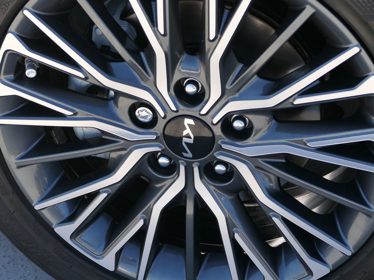 Used 2023 Kia Forte GT-Line w/ GT-Line Premium Package image 11