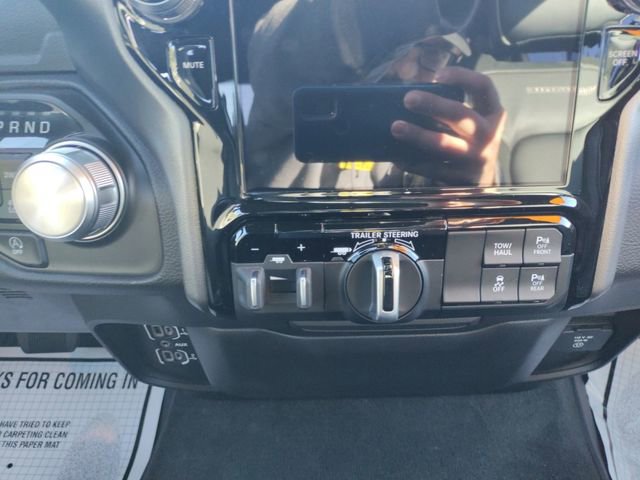 Used 2023 RAM 1500 Laramie image 11