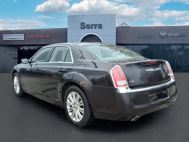 Used 2013 Chrysler 300 AWD w/ Driver Convenience Group image 4