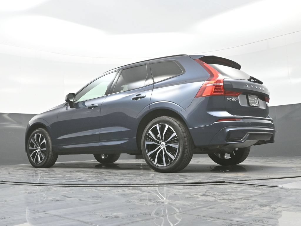 Used 2024 Volvo XC60 B5 Plus w/ Protection Package Premier AWD/4WD image 27