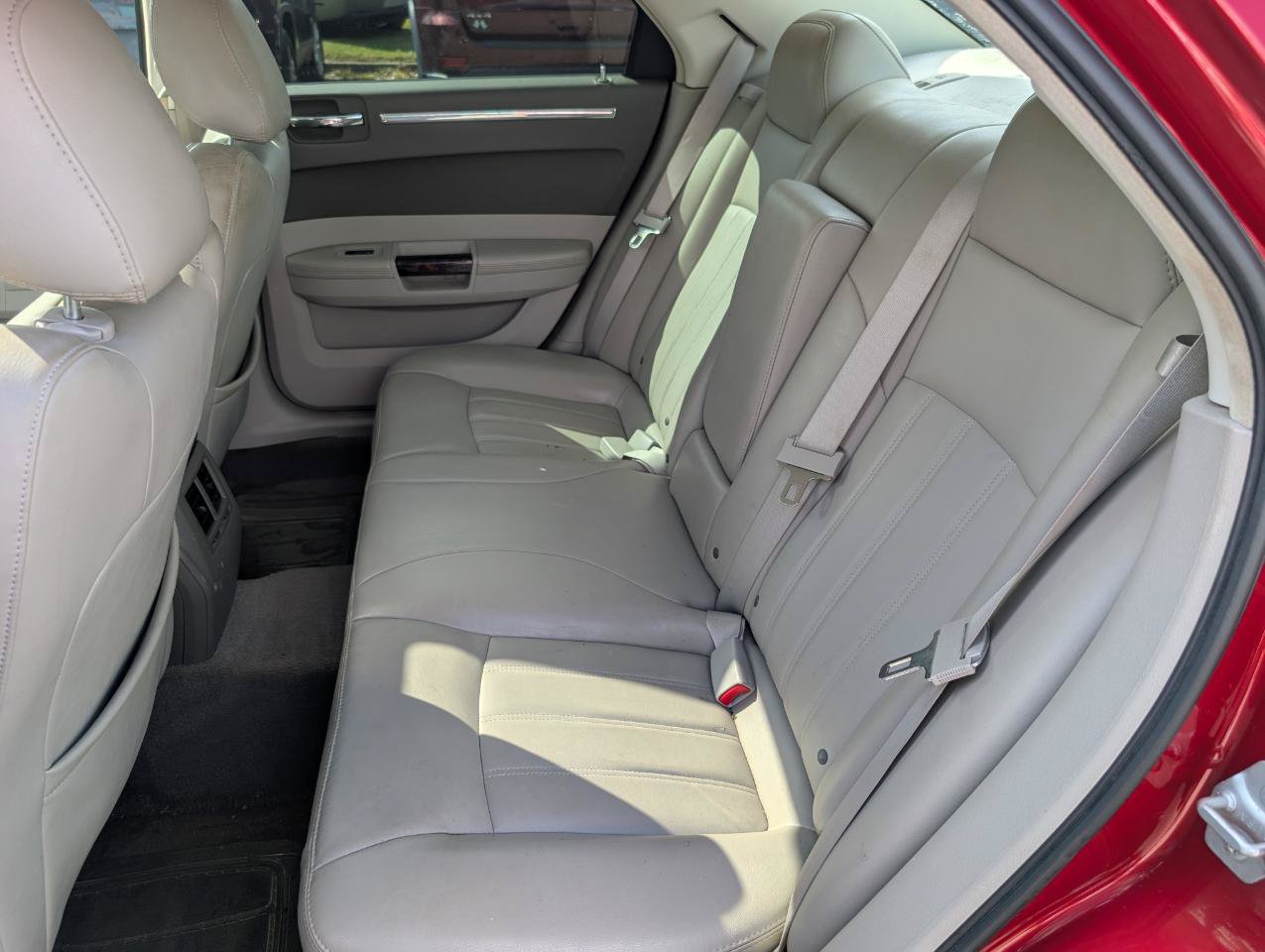 Used 2008 Chrysler 300 C RWD image 28