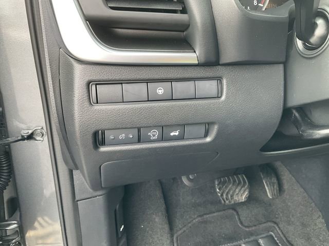 Used 2024 Nissan Rogue SV image 17