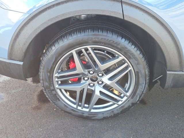 Certified 2025 Ford Explorer ST image 4