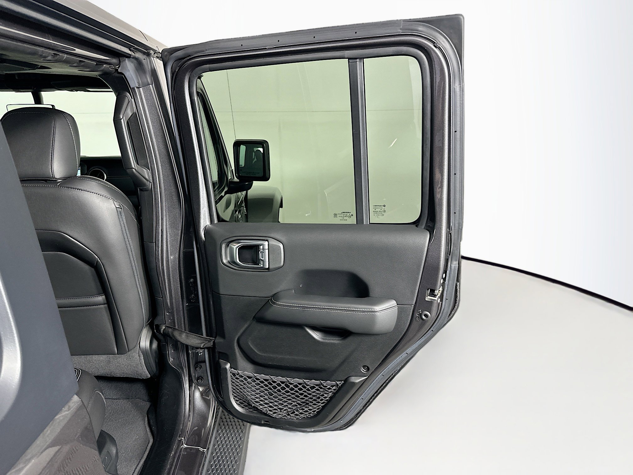 Used 2023 Jeep Wrangler Sahara w/ Cold Weather Group image 28