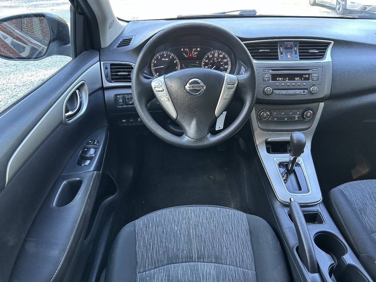 Used 2014 Nissan Sentra SV FWD image 12