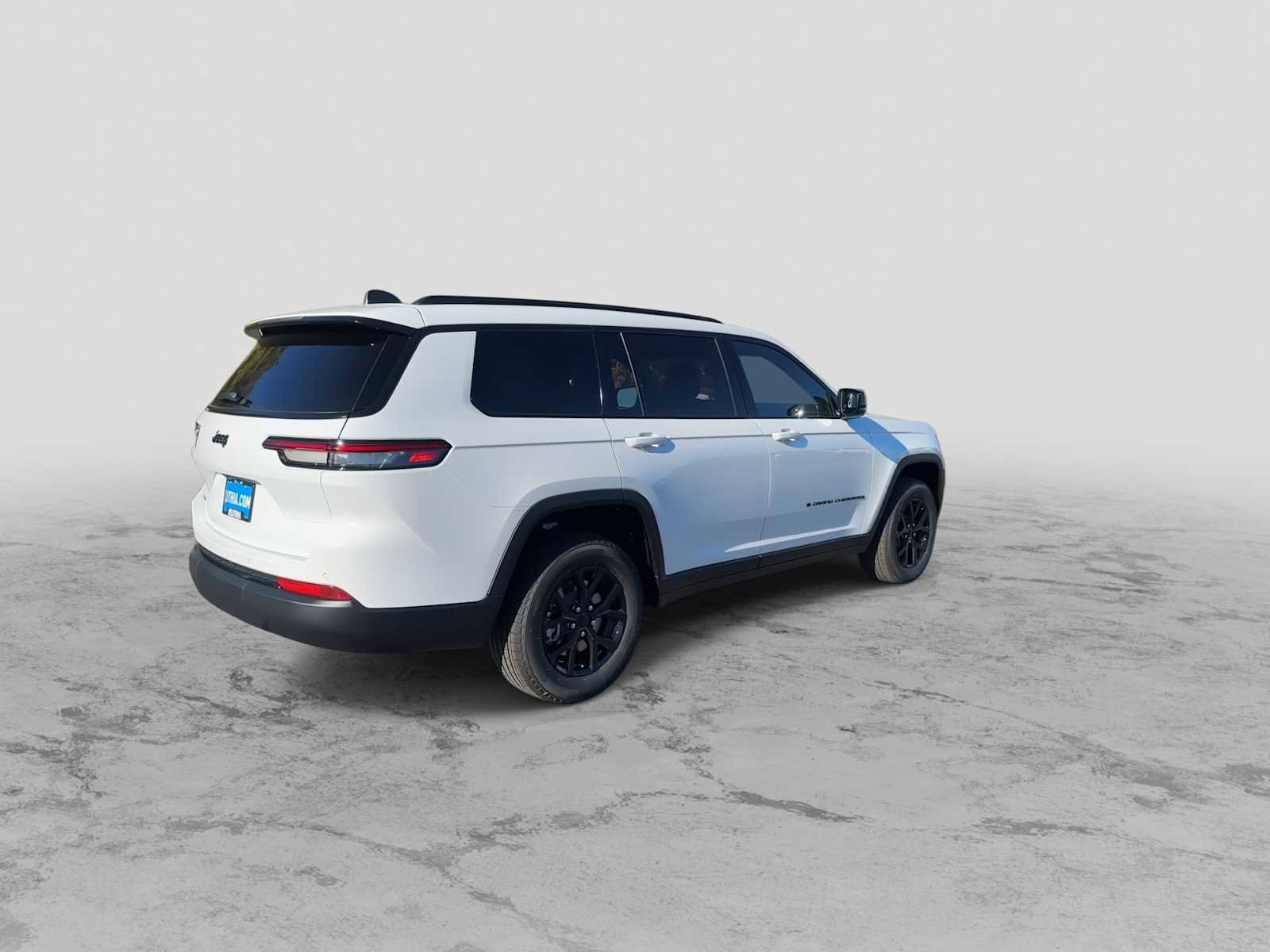 New 2025 Jeep Grand Cherokee L Altitude image 8