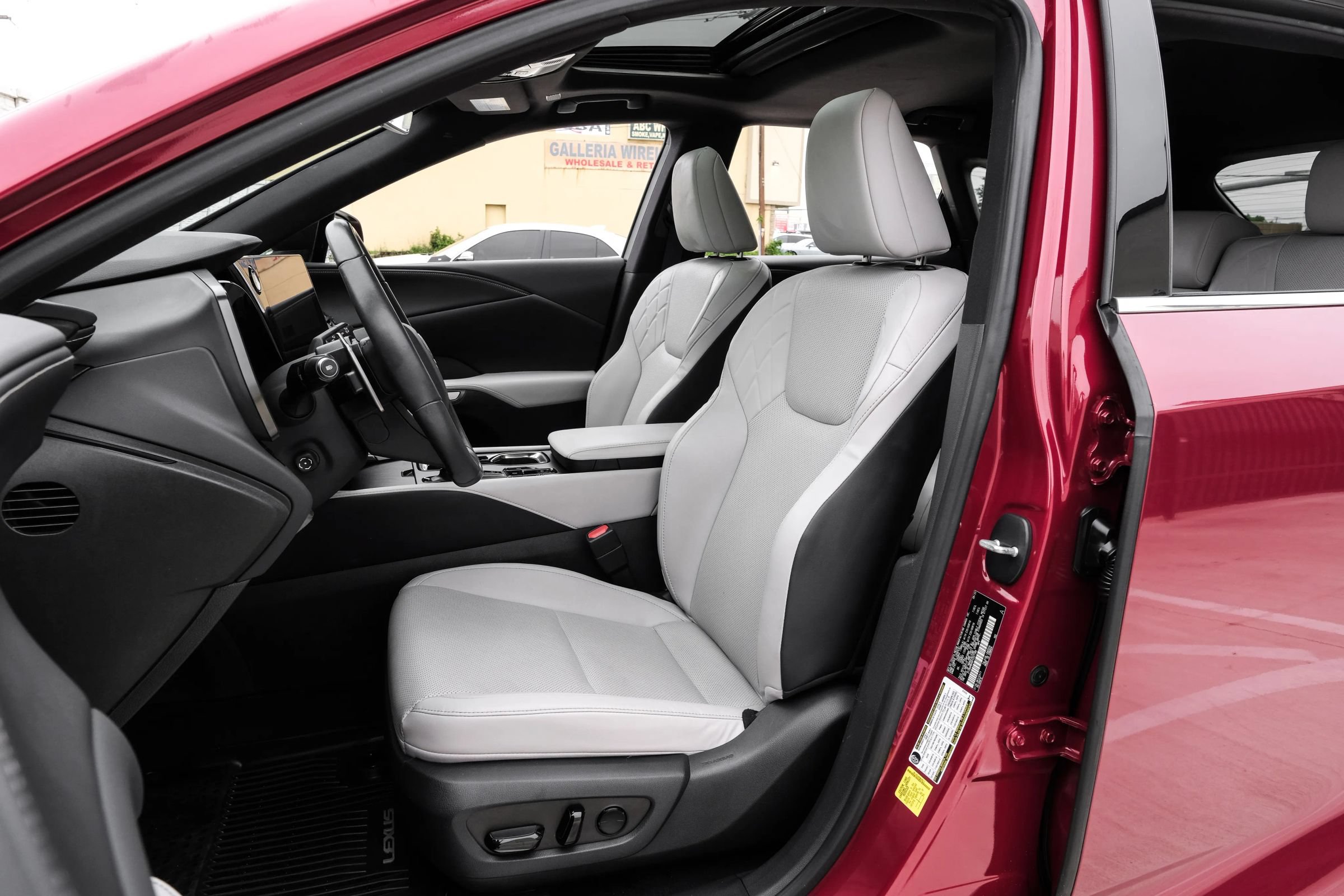 Used 2023 Lexus RX 350 Premium w/ Accessory Package FWD image 39