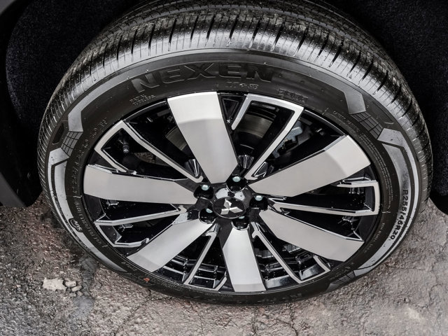 New 2026 Mitsubishi Outlander SE AWD/4WD image 7