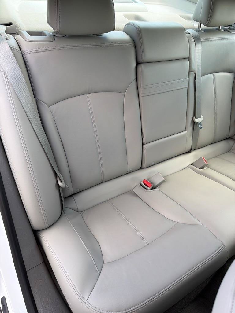 Used 2013 Buick LaCrosse Leather FWD image 29