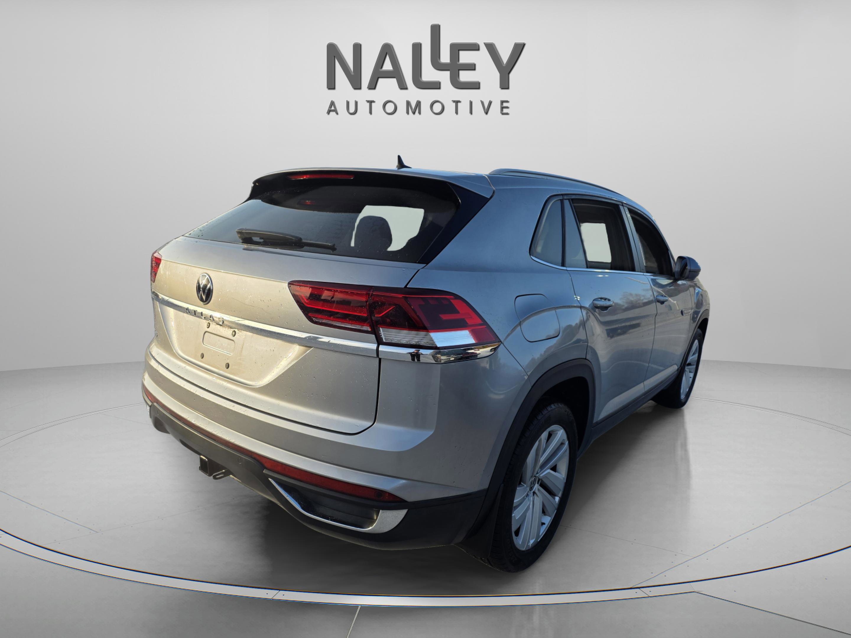 Used 2022 Volkswagen Atlas Cross Sport SE image 5