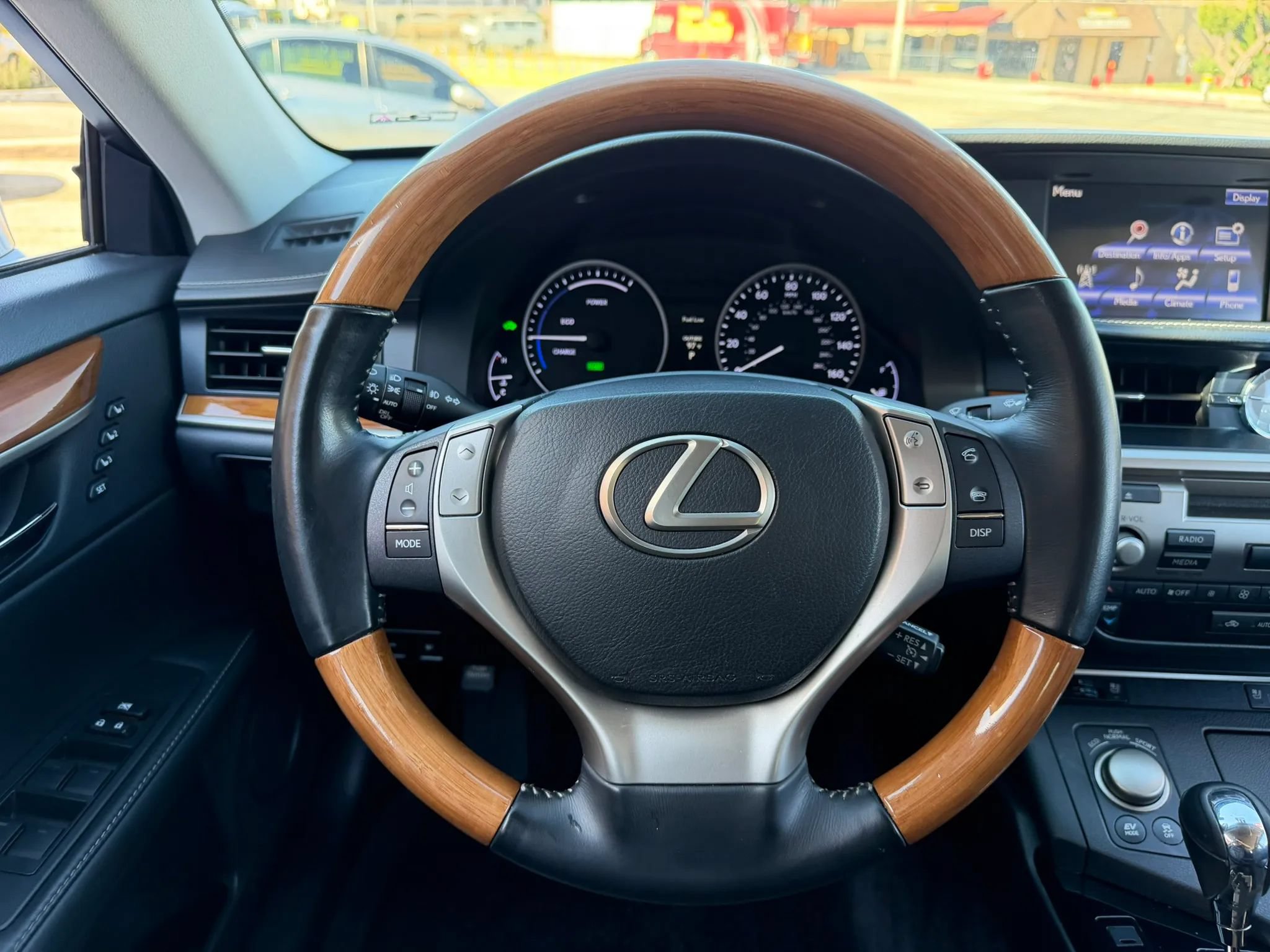 Used 2014 Lexus ES 300h w/ Premium Package w/Bamboo Trim FWD image 11