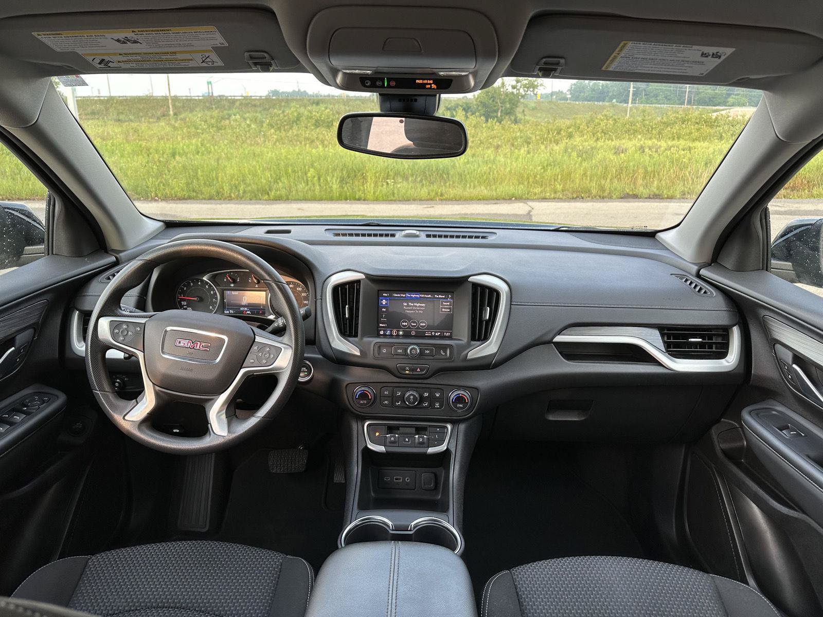 Used 2024 GMC Terrain SLE w/ Driver Convenience Package AWD/4WD image 14
